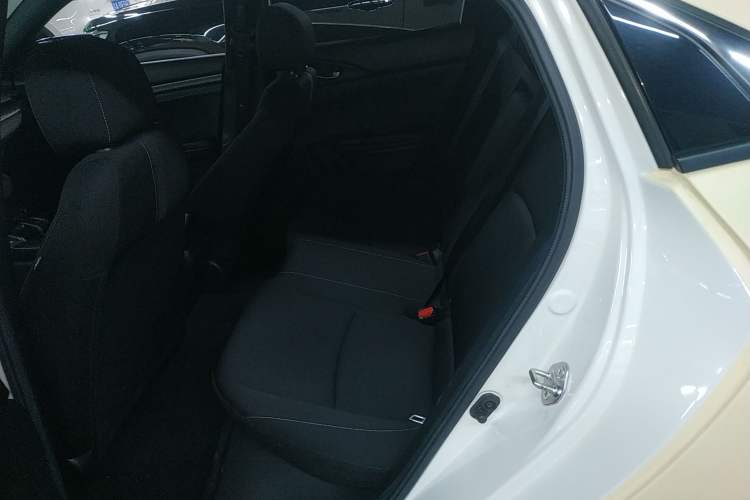 Used Honda Civic 2021 HATCHBACK 220TURBO CVT New Trendsetter
