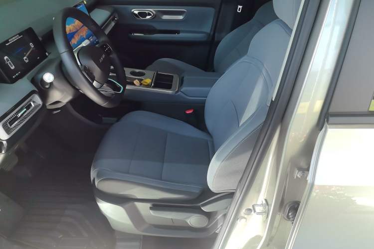 Used AION Y 2025 Plus 430 Smart Edition