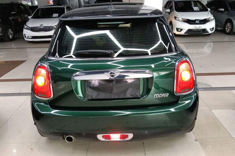 Used  MINI 2016 1.5T COOPER
