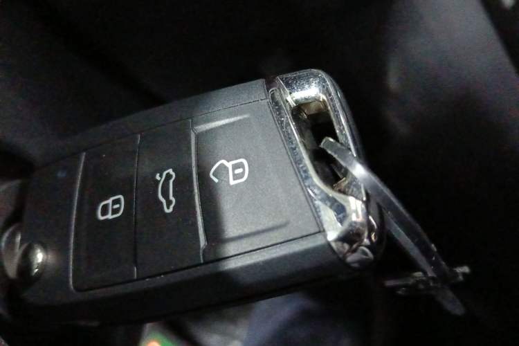 Used Volkswagen Sagitar 2025 Facelifted 300TSI DSG Flyover Edition