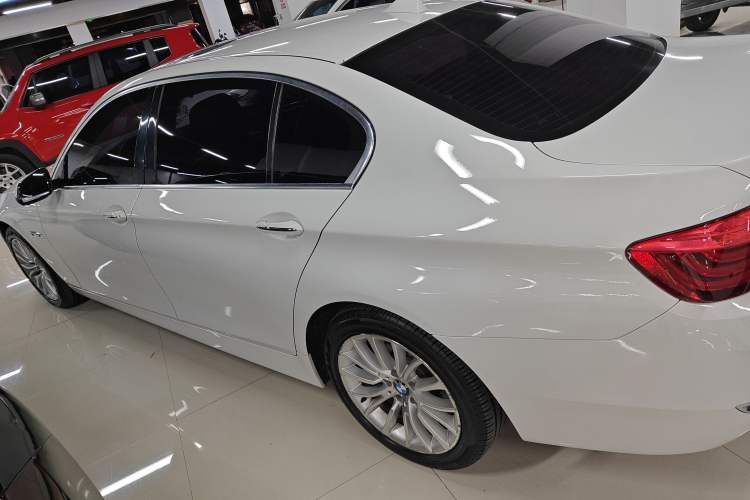 Used BMW 5 Series 2014 525Li Luxury Design Package
