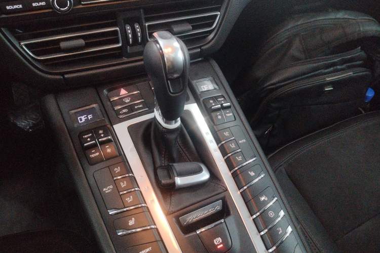 Used Porsche Macan 2021 Macan 2.0T
