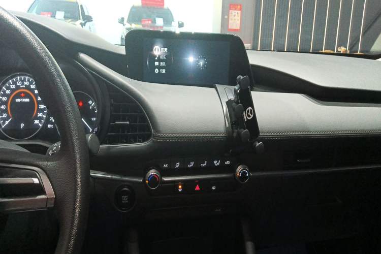 Used Mazda Mazda 3 Axela 2022 2.0L Automatic Zhiqing Edition
