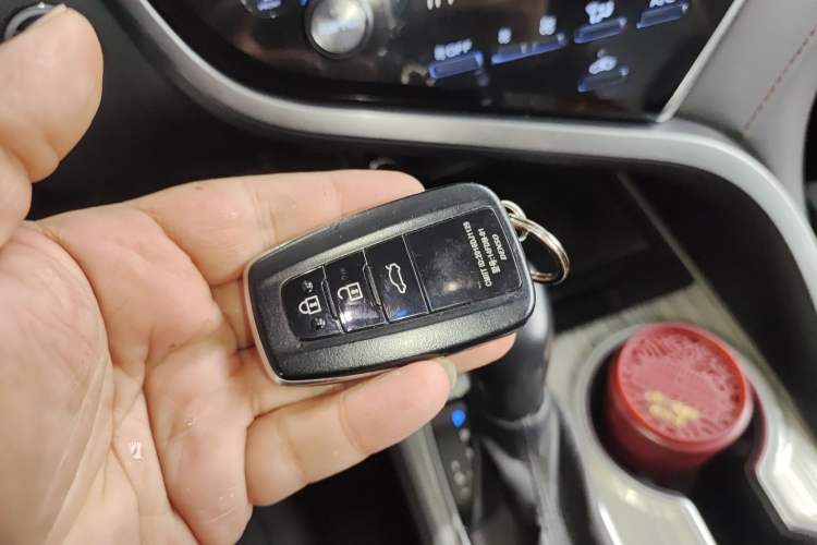 Used Toyota Camry 2018 Dual-Engine 2.5 HG Luxury Edition
