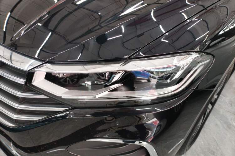 Used Volkswagen Lavida 2024 300TSI DSG Full-Comfort Edition
