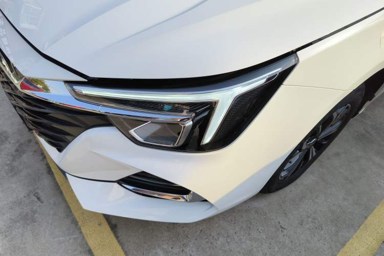 Used Roewe i6 MAX New Energy 2023 EV 420 Skyroof Special Edition