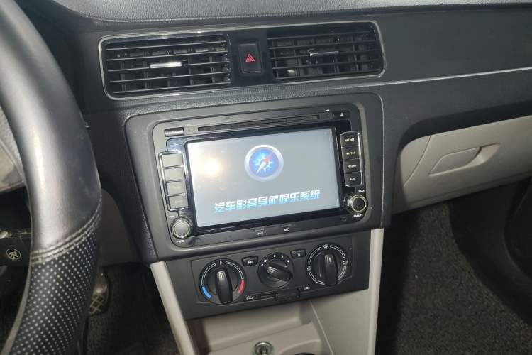 Used Skoda Rapid 2015 1.6L Automatic Smart Selection Model
