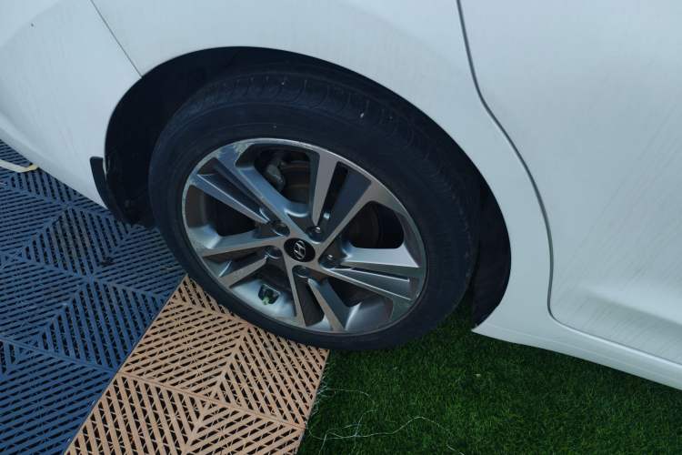 Used Hyundai Elantra 2016 1.6L Automatic ZhiXuan – Elite Version