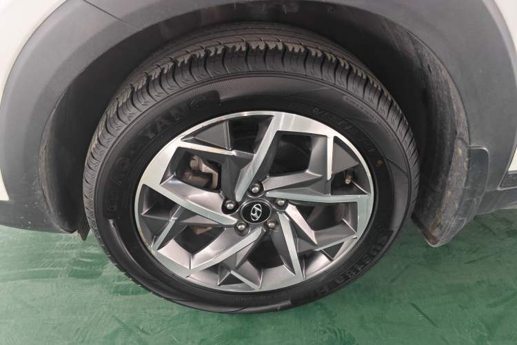 Used Hyundai Tucson 2019 280TGDi Dual-Clutch Two-Wheel Drive Fashion Edition China VI Standard
