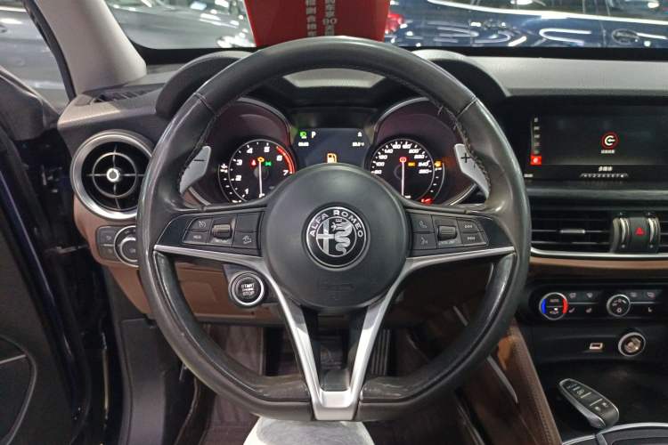 Used Alfa Romeo Stelvio 2017 2.0T 280HP Luxury Edition
