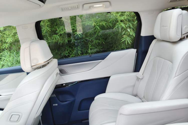 Used Buick GL8 New Energy 2024 Lu Zun Luxury Edition 6-Seater
