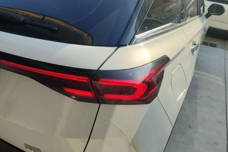 Used Bestune T77 2019 230 TID Automatic Prestige Version China V Emission Standard
