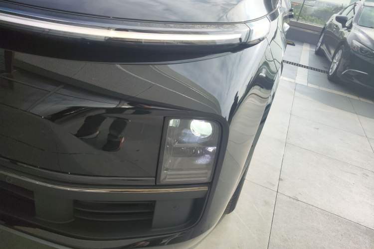 Used Li Auto L8 2024 PRO Model
