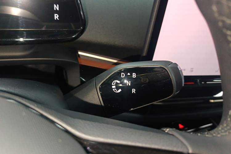 Used Volkswagen ID.UNYX 2024 Pro Long-Range Version
