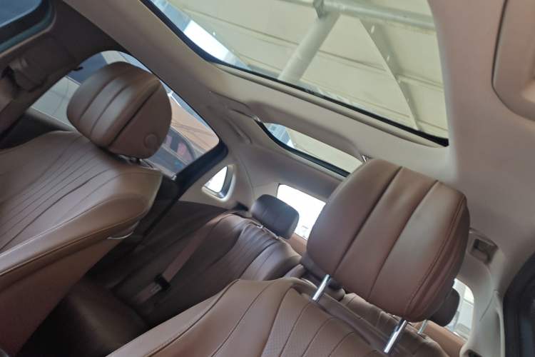 Used Mercedes-Benz E-Class 2022 E 260 L
