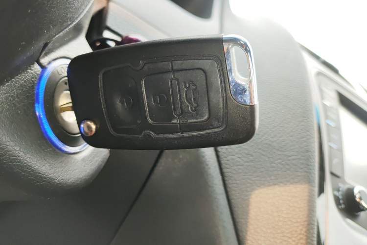 Used Geely Auto Classic Emgrand 2013 Hatchback 1.8L CVT Prestige Model