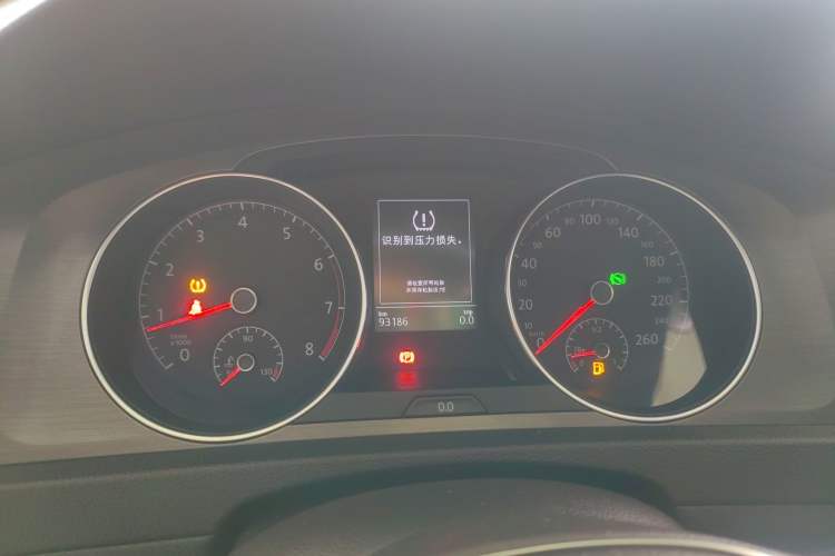 Used Volkswagen Golf 2015 1.4TSI Automatic Comfort Model
