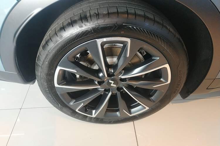 Used ONVO L60 2024 60 kWh Rear-Drive Version
