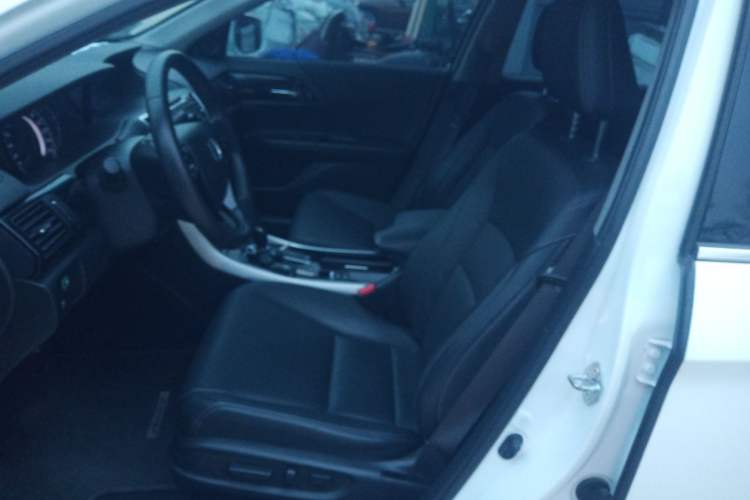 Used Honda Accord 2016 2.0L Luxury Edition