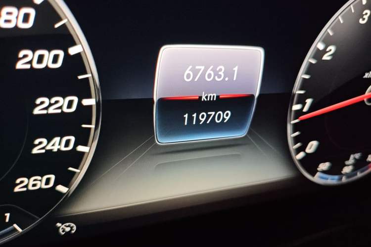 Used Mercedes-Benz E-Class 2019 E 300 L Luxury Model
