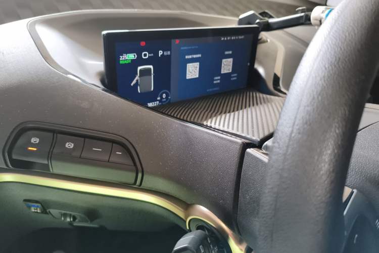 Used Baojun KiWi EV 2022 Designer Lite Edition Lithium Iron Phosphate
