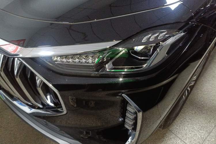 Used JETOUR X70 PLUS 2023 1.5T DCT Brave PLUS 5-Seater
