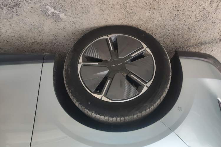 Used SAIC MAXUS Dajia 7 2024 605 km Extended Range Highland Version Six-Seater
