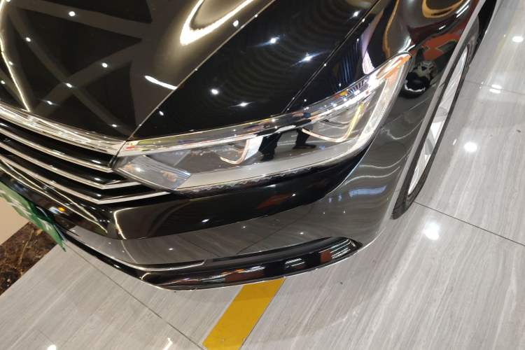 Used Volkswagen Magotan 2019 330TSI DSG Leading Edition China V Standard
