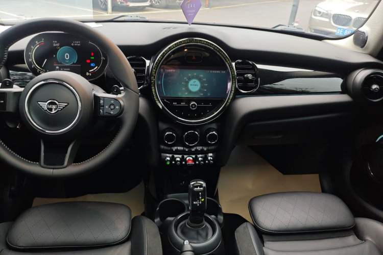 Used  MINI 2023 2.0T COOPER S Artist Five-Door Edition
