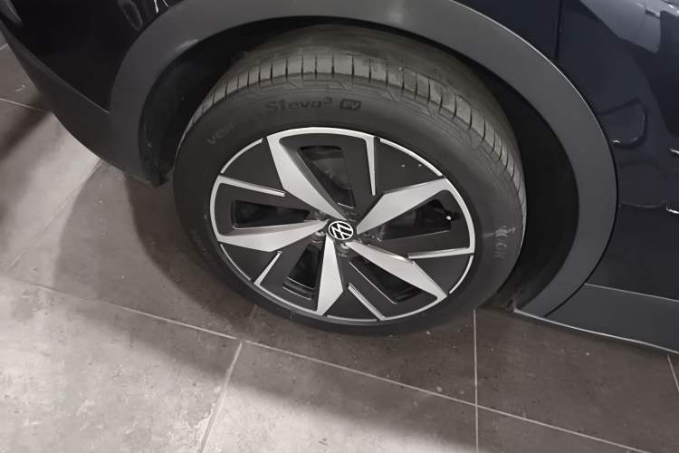 Used Volkswagen ID.4 CROZZ 2021 Long-Range PRO Two-Wheel Drive Version