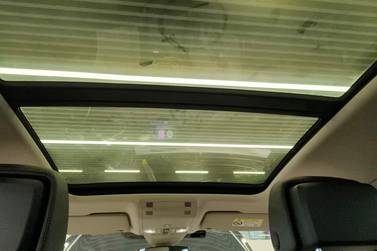 Used Volkswagen Magotan 2023 2 Million Units Commemorative Edition 330TSI DSG Luxury Version
