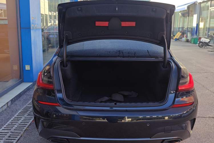 Used BMW 3 Series 2020 Facelifted 325Li M Sport Night Edition Package
