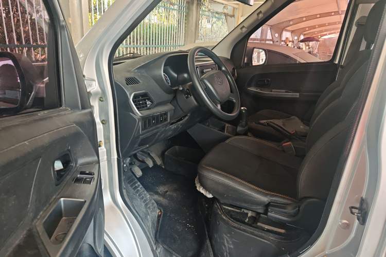 Used Chana Ruixing M60 2023 1.5L GDI Basic Model Passenger Vehicle 6/7 Seats