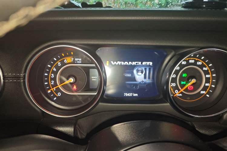 Used  Wrangler 2019 2.0T Sahara Four-Door Version China VI Emission Standard