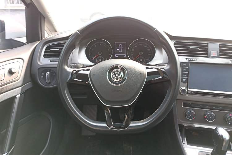 Used Volkswagen Golf 2015 1.6L Automatic Comfort Model
