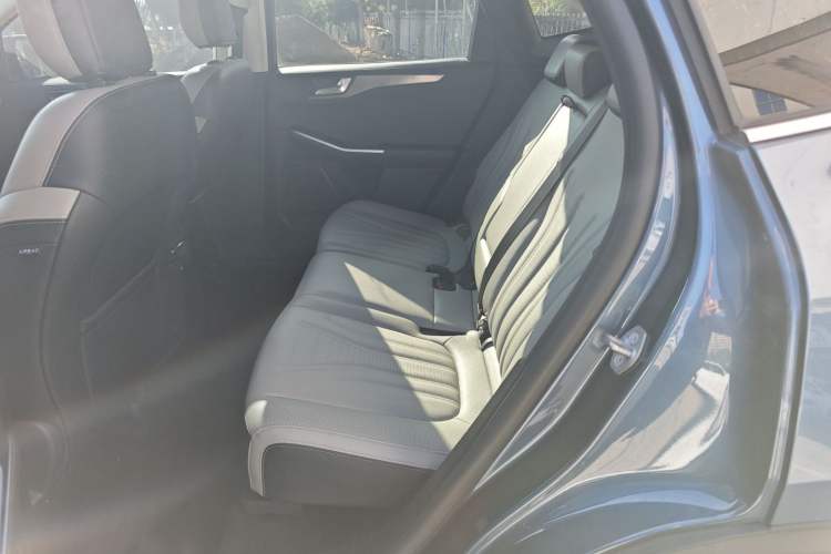 Used Ford Escape 2020 EcoBoost 245 Two-Wheel-Drive Titanium Edition
