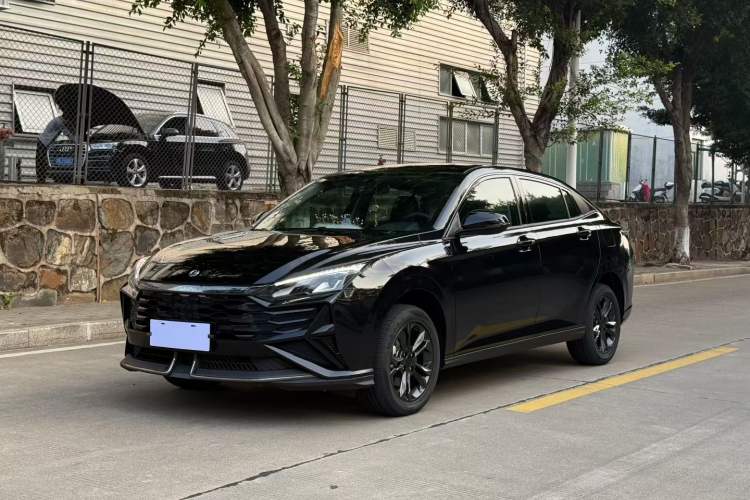 Used Dongfeng Aeolus Yixuan 2025 1.5L Automatic Luxury Version