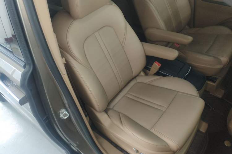 Used Buick GL8 2021 ES Landtrek 653T Luxury Model
