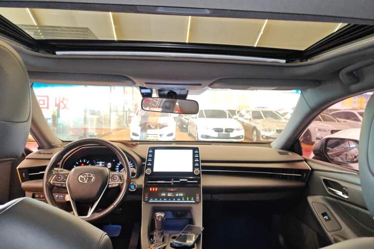 Used Toyota Avalon 2019 2.0L Luxury Edition China VI Standard
