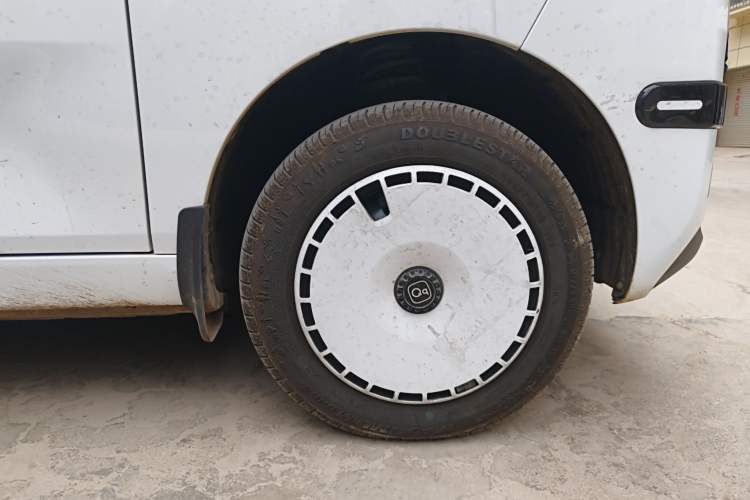 Used Chery QQ Ice Cream 2025 Model 205km Sundae Edition
