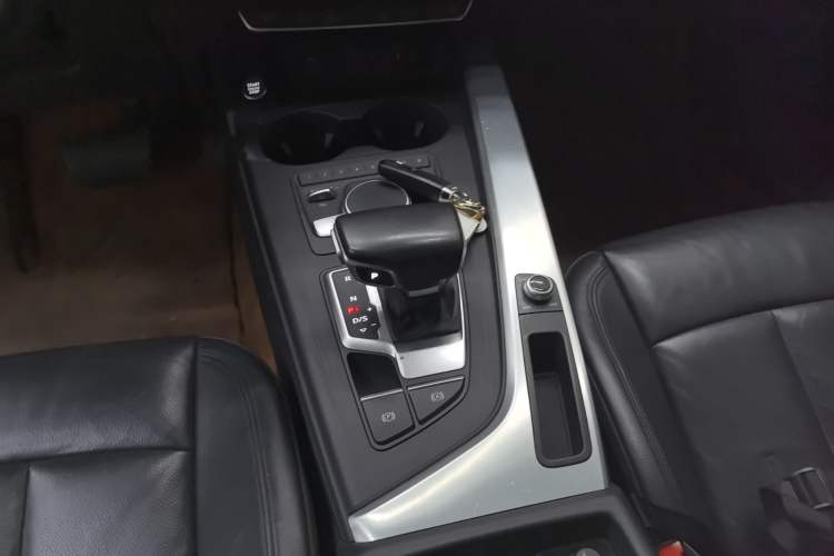 Used Audi A4L 2018 30th Anniversary Edition 40 TFSI Fashion Model