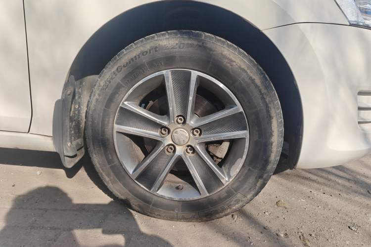 Used Volkswagen Santana 2015 1.6L Manual Fashion Edition