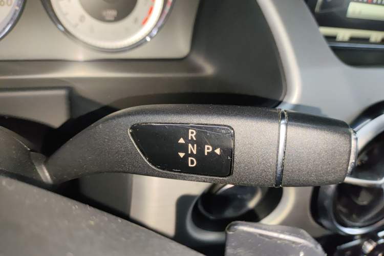 Used Mercedes-Benz GLK-Class 2015 GLK 300 4MATIC Fashion Edition Ultimate Version
