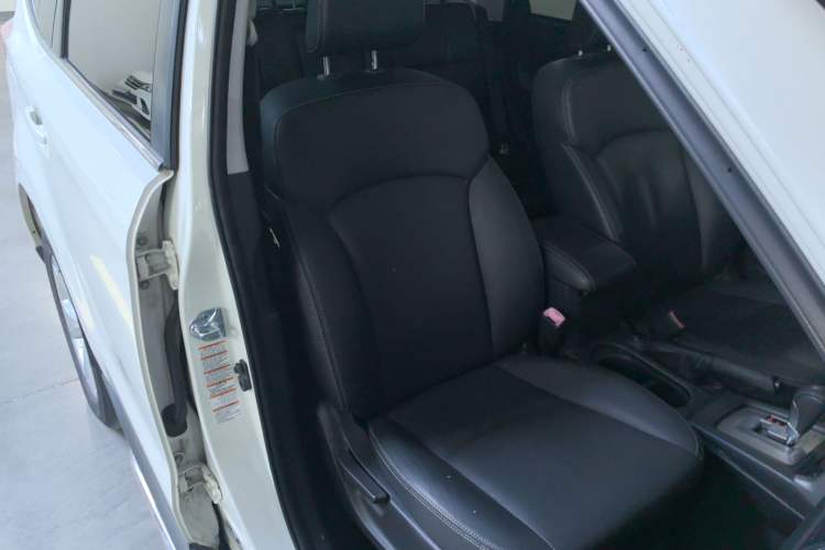 Used Subaru Forester 2014 2.0i Automatic Luxury Edition
