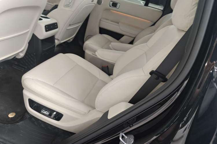 Used Li Auto L8 2024 Pro Model
