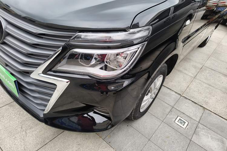 Used FORTHING Lingzhi 2023 M5L 1.6L Base Model 7 Seats
