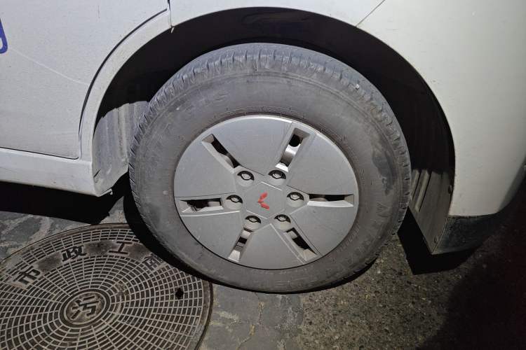 Used Wuling Yangguang 2024 300km Comfort Version with Sealed Windows 60kW