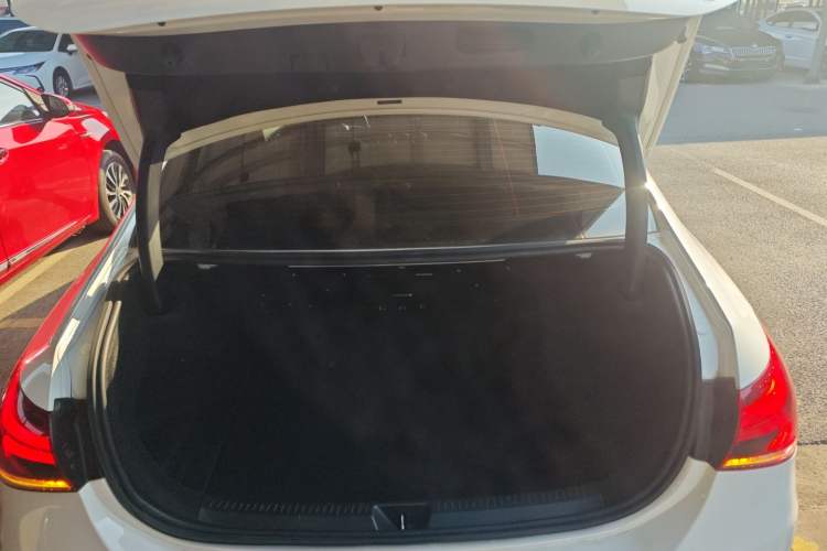 Used Mercedes-Benz A-Class 2022 Restyled A 200 L Sport Sedan Fashion Version
