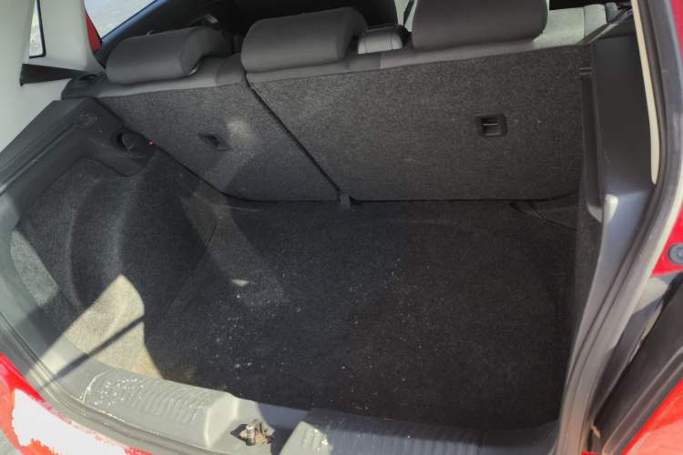 Used Volkswagen Polo 2016 1.6L Automatic Comfort Model