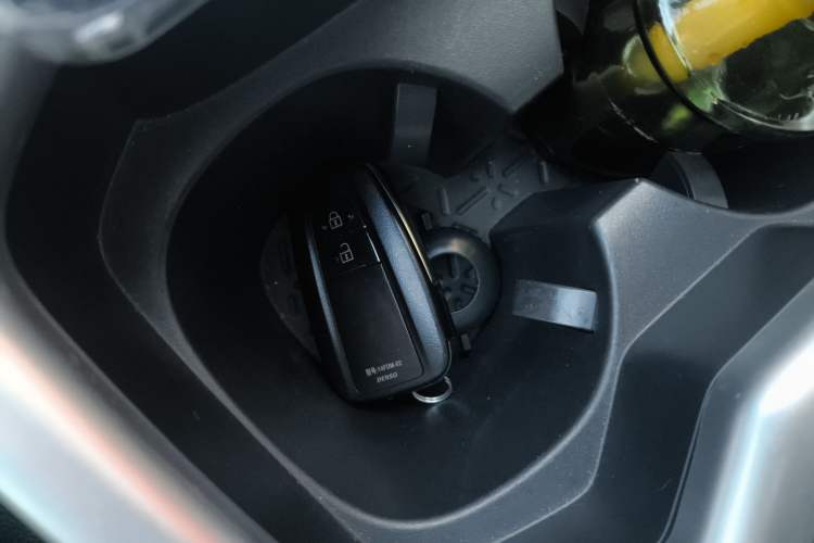 Used Toyota RAV4 2020 2.0L CVT Two-Wheel Drive Fashion Edition
